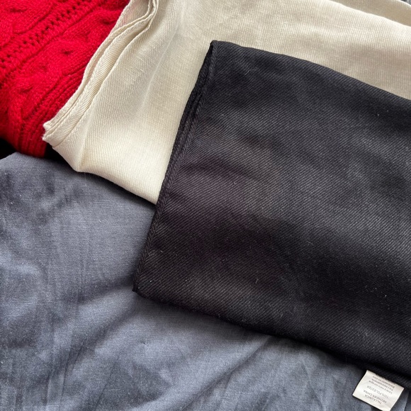 Assorted Scarves Collection - Picture 3 of 3